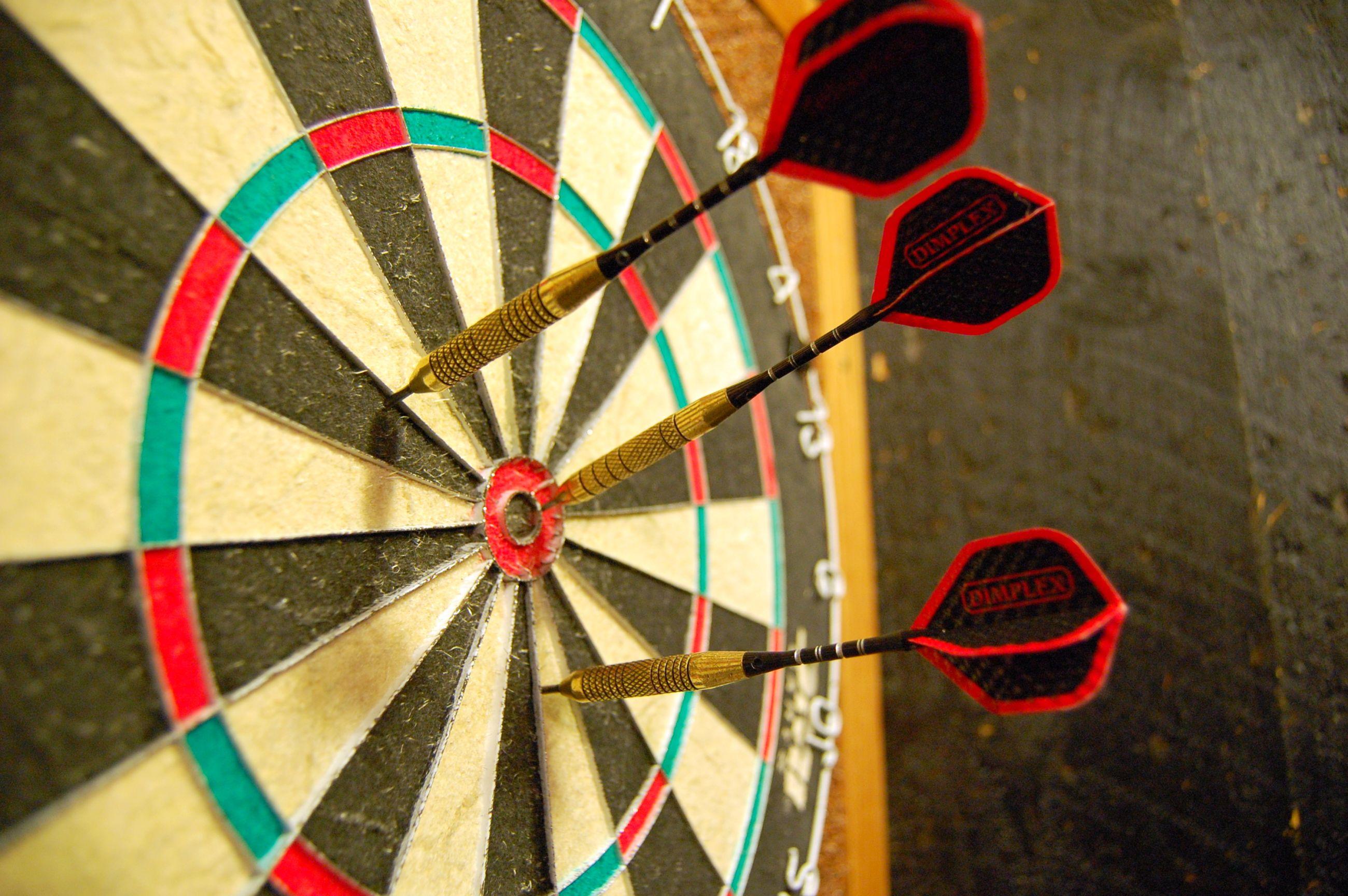 Wij sponsoren een lokaal dart team